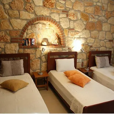 Stone House Aris *